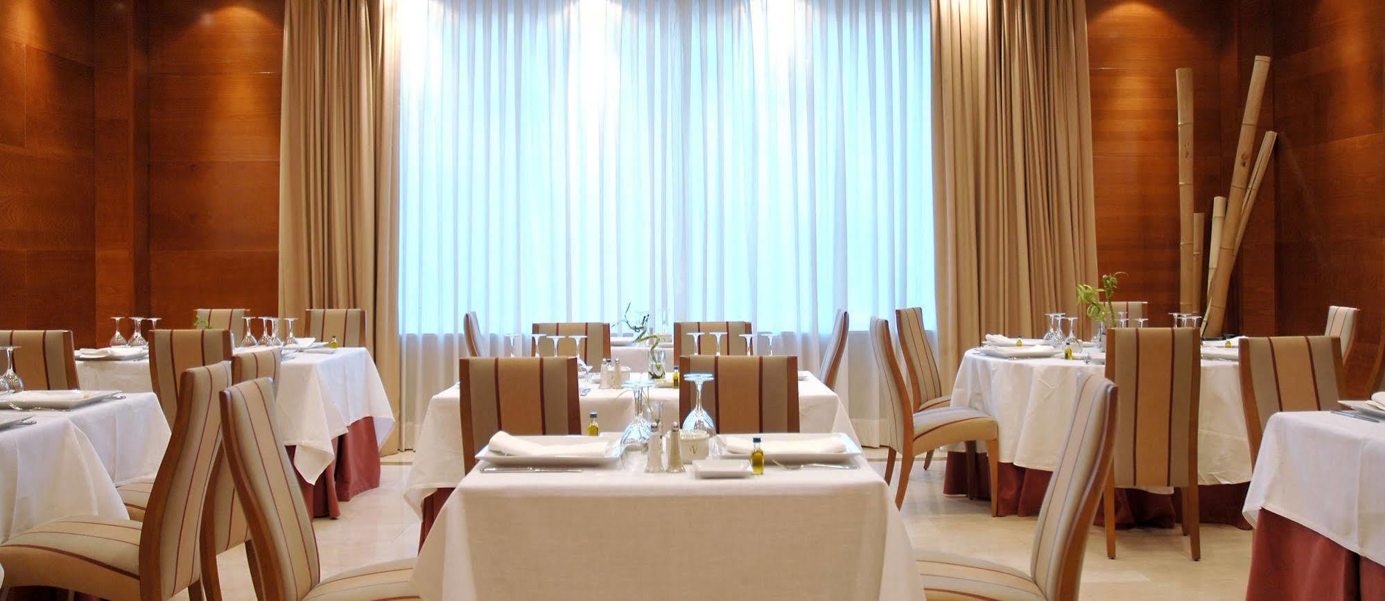 โรงแรมวินชีซุยแดด เดอ ซาลามังกา ร้านอาหาร รูปภาพ